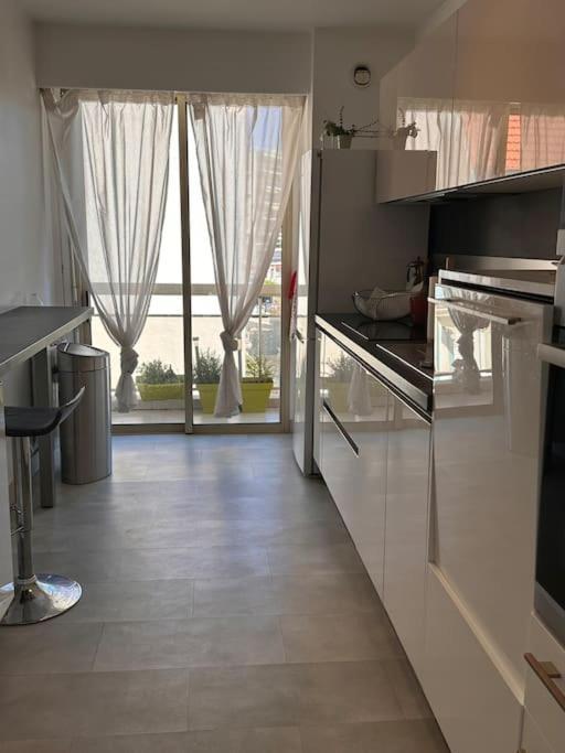 Appartement Panoramique Sur Mer Toulon Exteriör bild